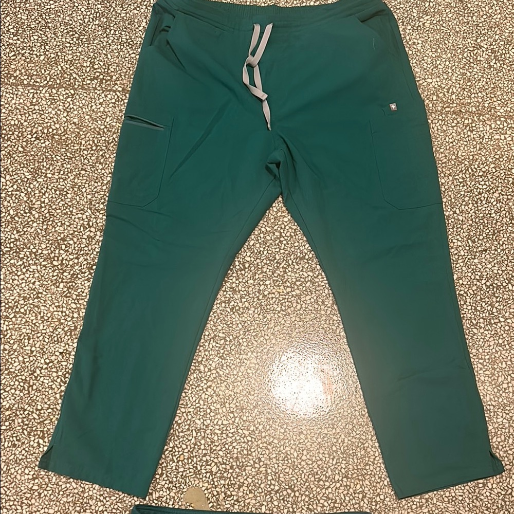 Women’s Figs Green scrub Pants